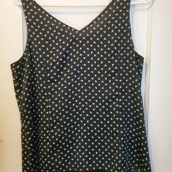 Cute dressy tank top - Picture 4 of 4